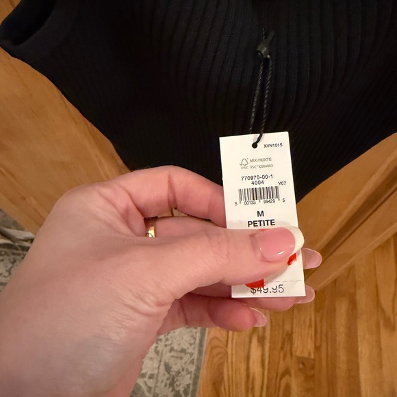 GAP Black Ribbed Tank Top - Picture 3 of 4